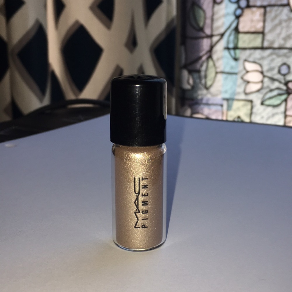 MAC Pigment Sunnydaze